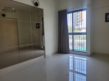 Room in 2 BHK Apartment at Kumar Princetown, Undri – for Rent