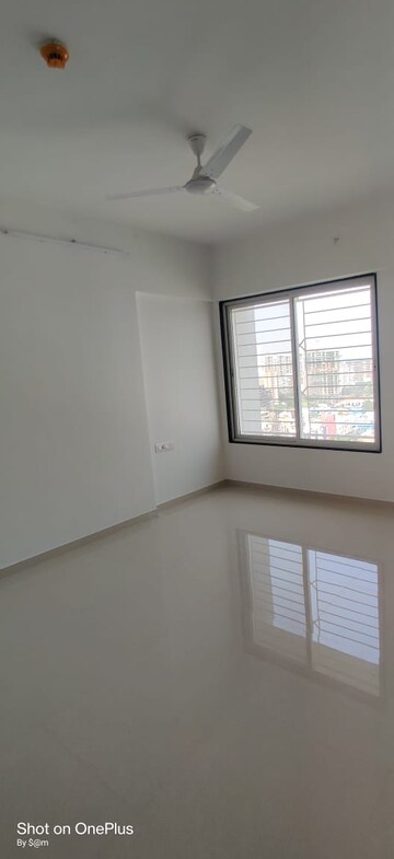 Room in 2 BHK Apartment at Shree Venkatesh Graffiti Glover, Keshav Nagar – for Rent