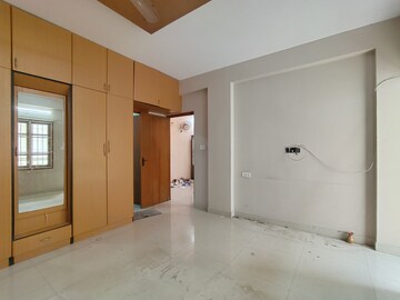 Room in 2 BHK Apartment at Creative Environs, Hsr Layout – for Rent