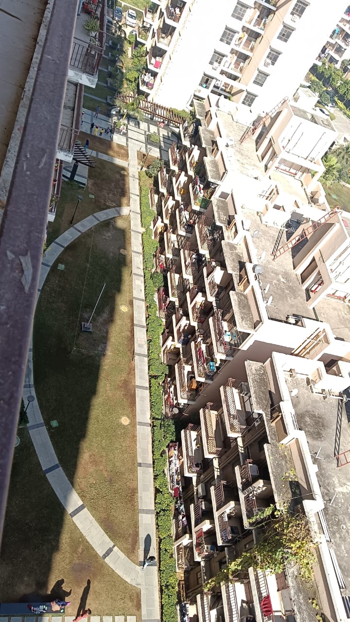 2 BHK + Extra Room Apartment For Sale in Signature Global Synera