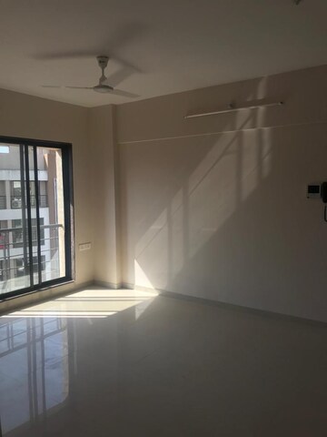 Room in 1 BHK Apartment at Veena Dynasty, Vasai East – for Sale