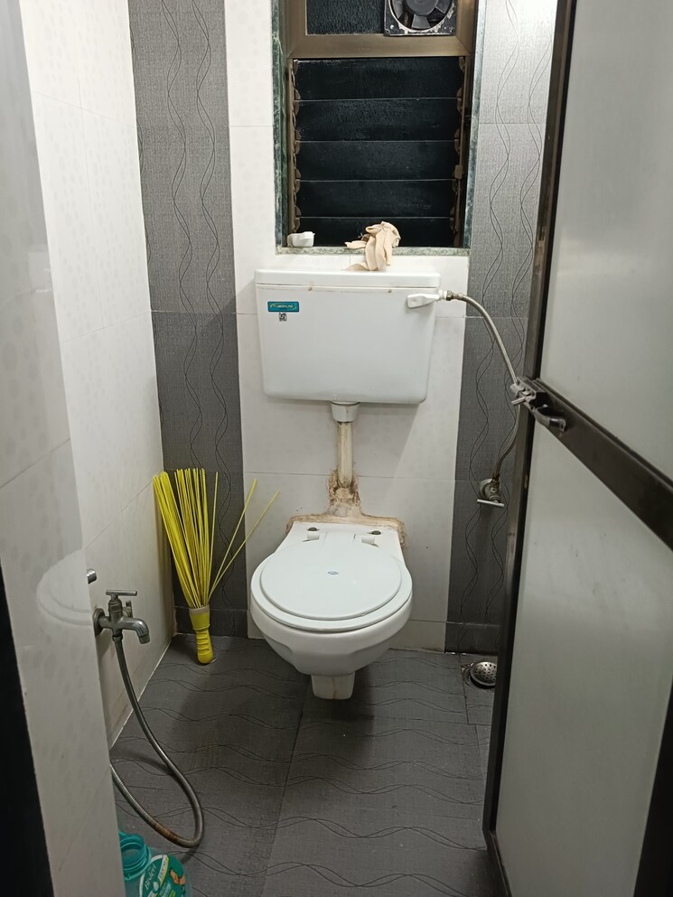Bathroom, siddhivinayak-annex 1 Bedroom 500 Sq.Ft. Apartment In Lower Parel Mumbai 8240278