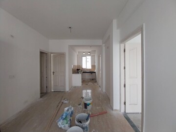 Building Lobby in 3 BHK Builder Floor at BPTP Parkland Pride, Sector 77 – for Sale