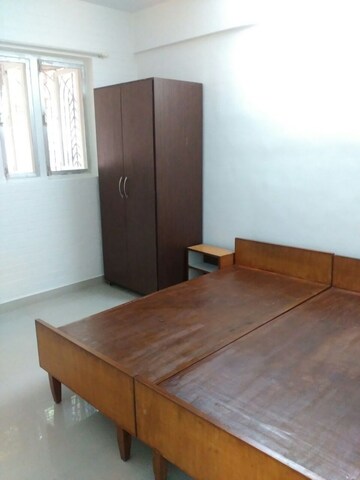 Room in 3 BHK Apartment at Kurla – for Rent