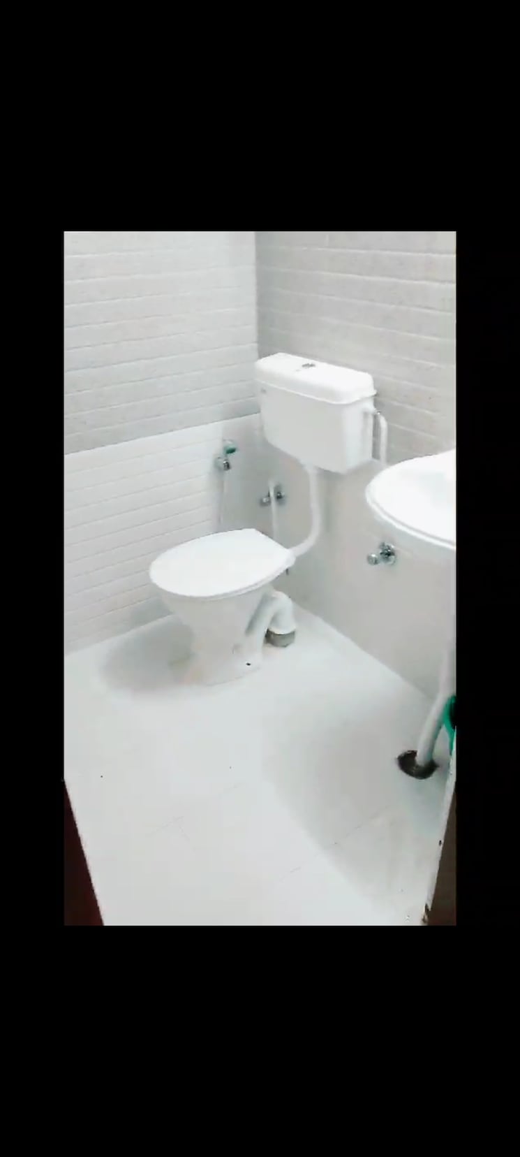 Bathroom, signature-orchard-avenue-2 2 Bedroom 656 Sq.Ft. Apartment In Sector 93 Gurgaon 8240321