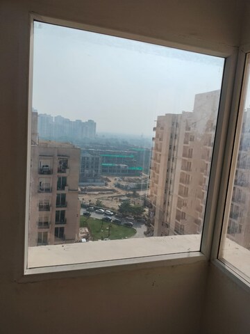 2 BHK Apartment For Rent in Pyramid Heights, Sector 85