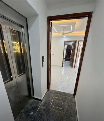 Building Lobby in 3 BHK Builder Floor at Mehrauli – for Rent