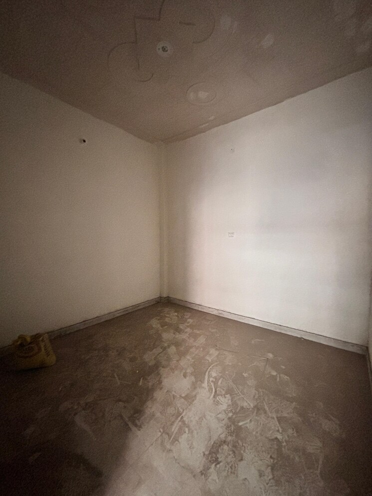 Room, sector 50 2 Bedroom 60 Sq.Yd. Independent House In Sector 50 Faridabad 8240396