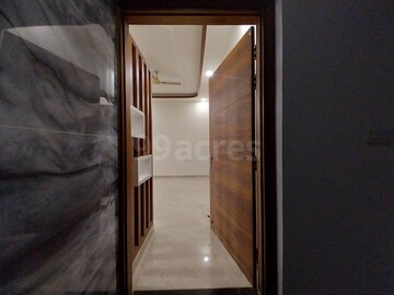 Building Lobby in 3 BHK Builder Floor at Fidato Honour Homes, Sector 89 – for Sale