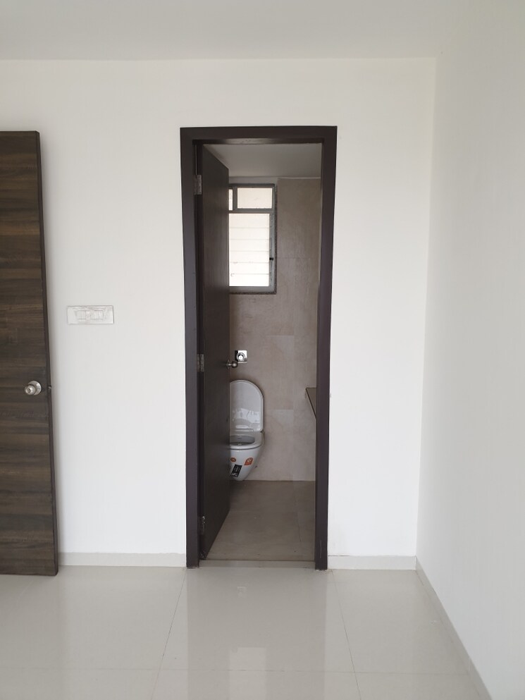 Bathroom, ulwe sector 19 2 Bedroom 1185 Sq.Ft. Apartment In Ulwe Sector 19 Navi Mumbai 8240442