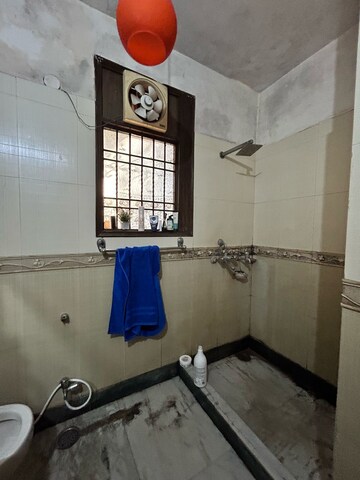 Bathroom in 2 BHK Builder Floor at Ansal Plaza Sector-23, Sector 23 – for Rent