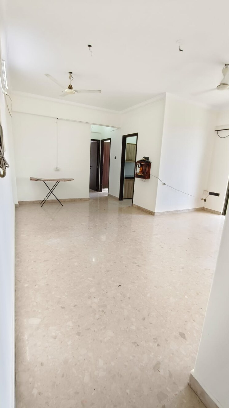 Room, satellite-tower 3 Bedroom 1464 Sq.Ft. Apartment In Goregaon East Mumbai 8240472