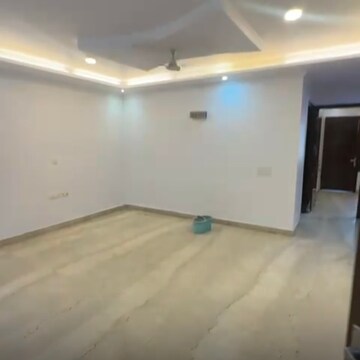 Room in 3 BHK Builder Floor at Jangpura – for Rent