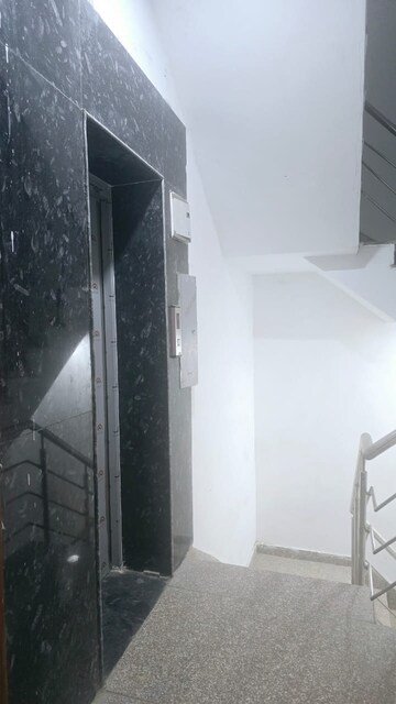 Building Lobby in 4 BHK Apartment at SS Linden, Sector 84 – for Sale