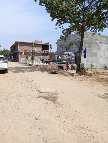 3.5 BHK Villa – Exterior View View at Sector 16 Greater Noida - for Sale