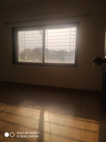 Room in 3 BHK Apartment at Sanghvi Shells, Baner – for Rent