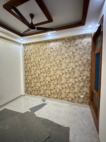 Bedroom in 2 BHK Builder Floor at Niti Khand – for Rent
