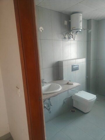 Bathroom in 4 BHK Builder Floor at SS Linden, Sector 84 – for Rent
