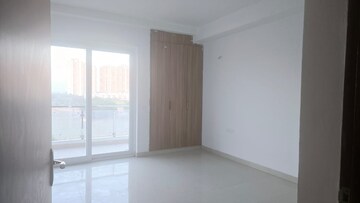 Room in 4 BHK Builder Floor at SS Linden, Sector 84 – for Rent