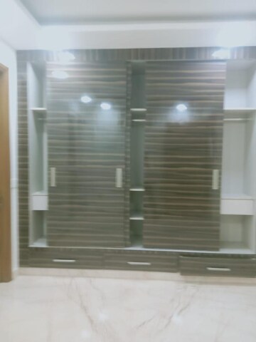 Room in 2 BHK Builder Floor at Lajpat Nagar I – for Rent