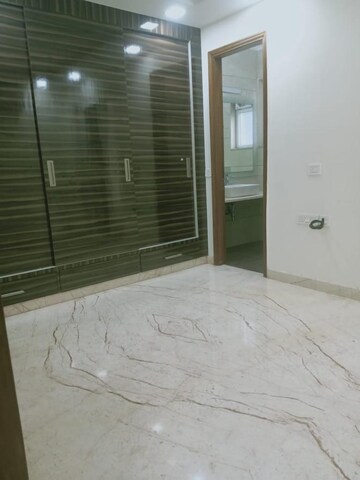 Room in 2 BHK Builder Floor at Lajpat Nagar I – for Rent