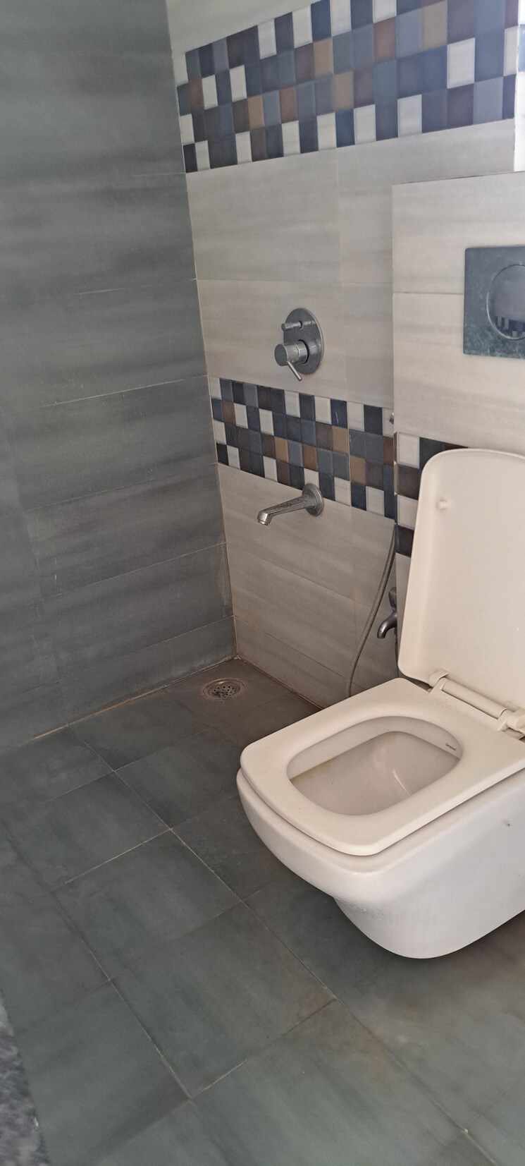 Bathroom, vishal-viviana 2 Bedroom 534 Sq.Ft. Apartment In Mundhwa Pune 8240632