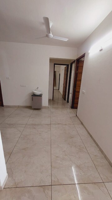 Room in 3 BHK Apartment at Chanakyapuri – for Rent