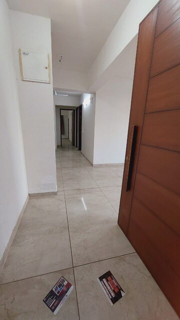 Room in 3 BHK Apartment at Chanakyapuri – for Rent