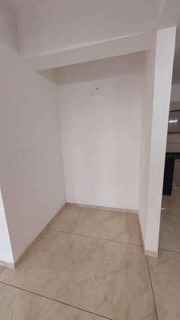 Room in 3 BHK Apartment at Chanakyapuri – for Rent