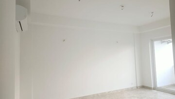 Room in 4 BHK Builder Floor at SS Linden, Sector 84 – for Sale
