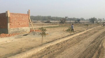 Plot Area in  Plot at Yamuna Expressway – for Sale