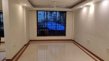 Room in 3 BHK Apartment at Raheja Richoux, Bandra West – for Sale