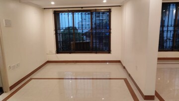 Room in 3 BHK Apartment at Raheja Richoux, Bandra West – for Sale