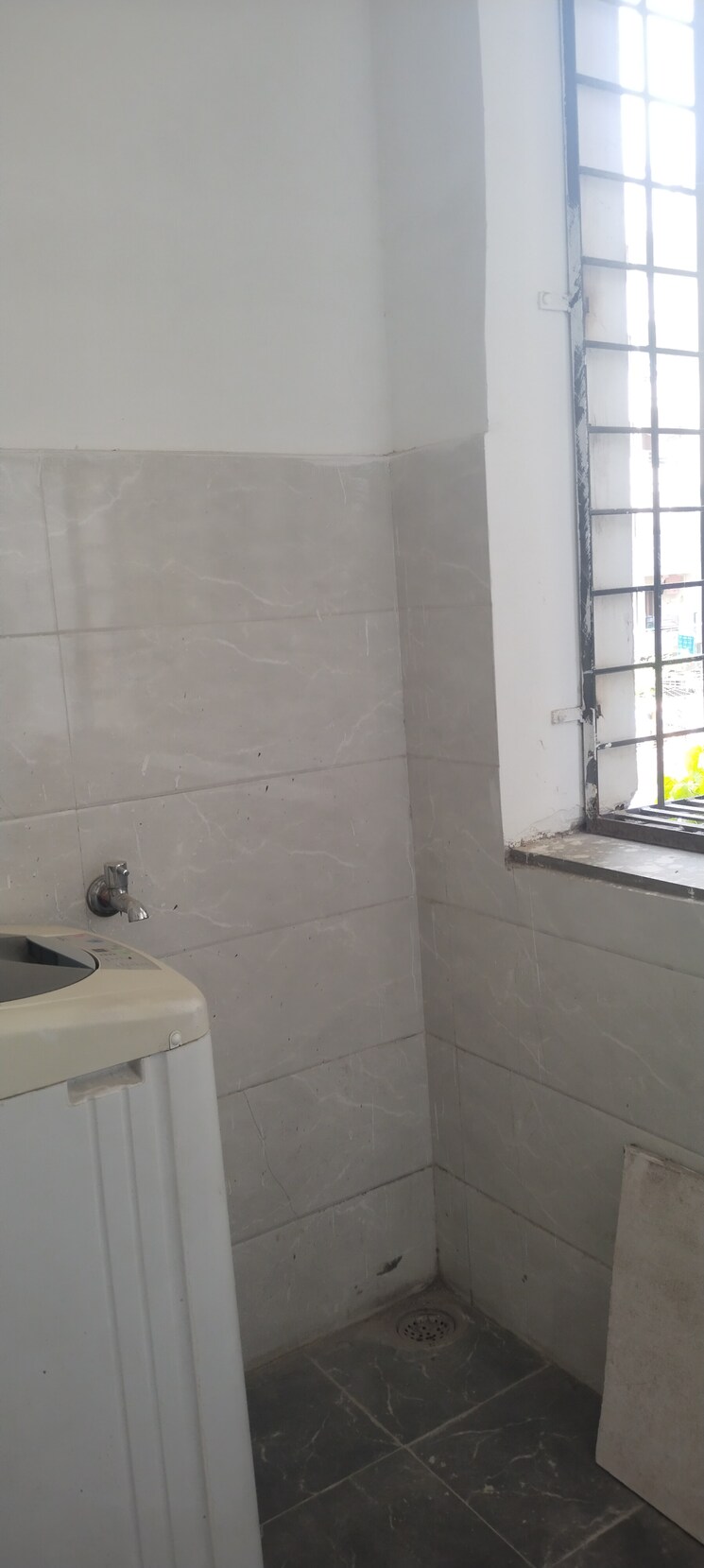 Bathroom, pavani-laxmi-nivas 2 Bedroom 1250 Sq.Ft. Apartment In Madhapur Hyderabad 8240738