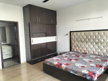 Bedroom in 3 BHK Builder Floor at DLF Hyde Park, South Mullanpur – for Rent
