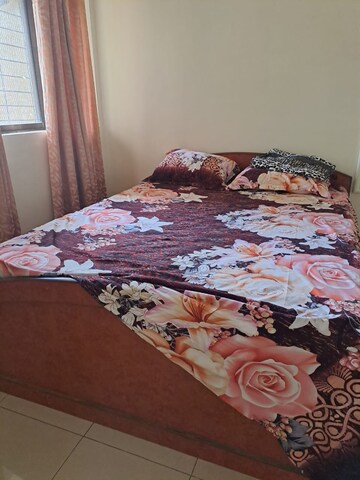 Bedroom in 2 BHK Apartment at Hibiscus CHS Versova, Versova – for Rent