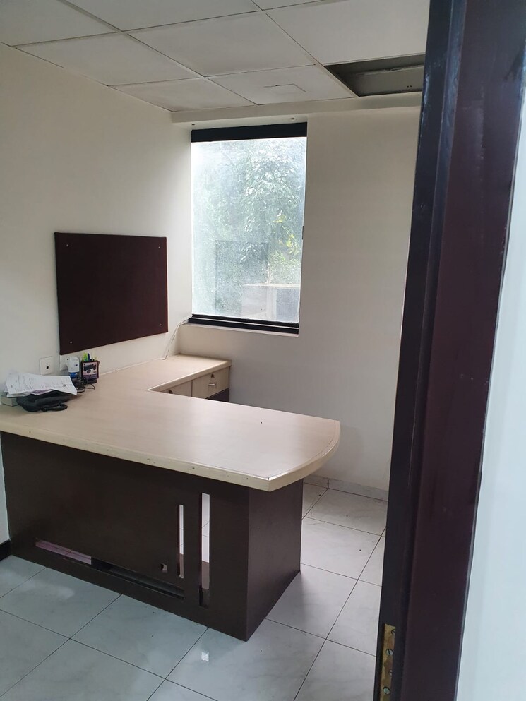 Team Area, landmark-centre Commercial Office Space 1090 Sq.Ft. In Parvati Paytha Pune 8240781