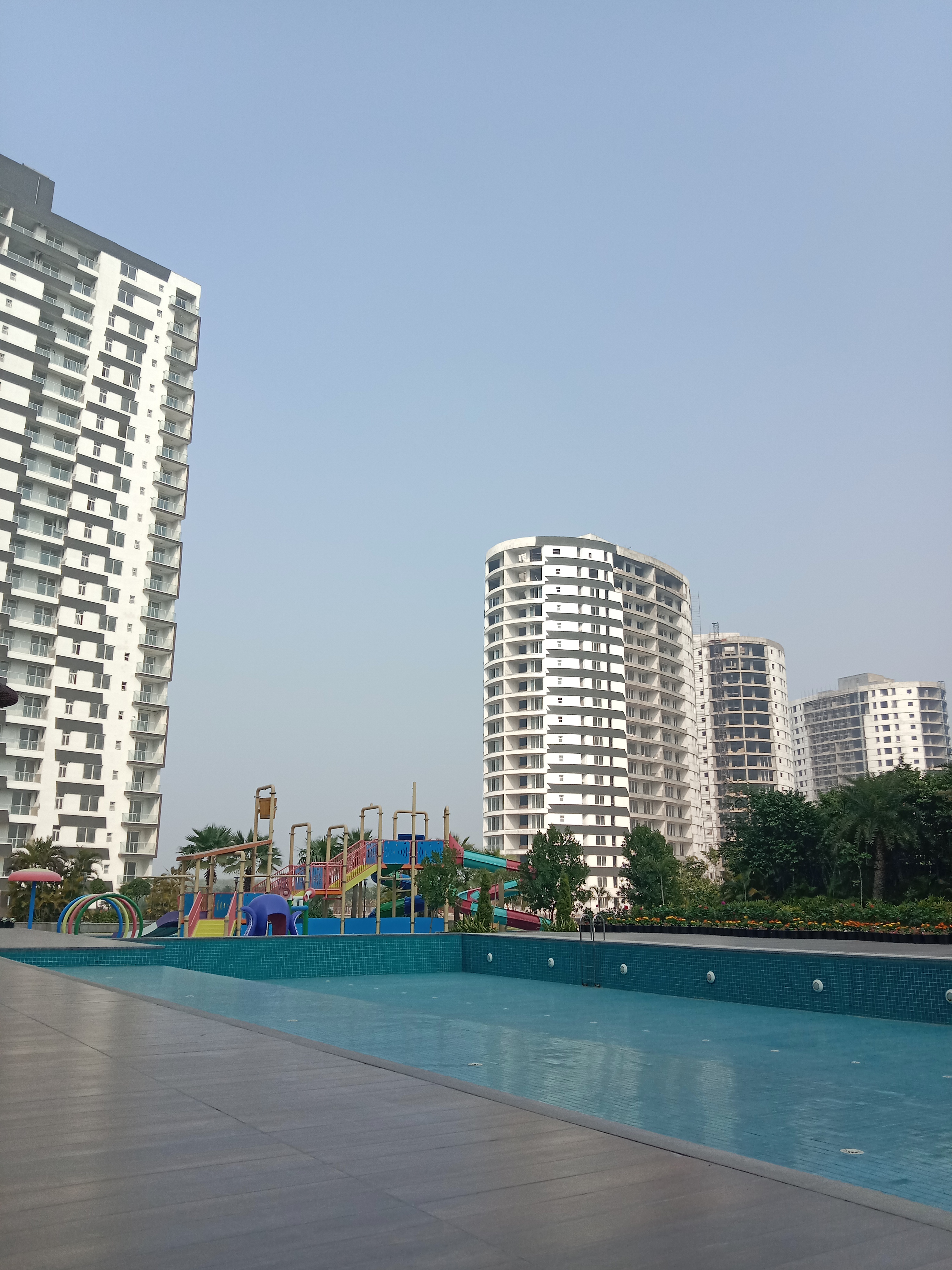 2 BHK Apartment For Sale in Omaxe Lake