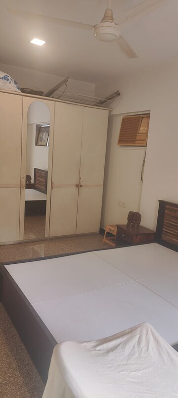 Bathroom in 3 BHK Apartment at Shikha Apartment, Pali Hill – for Rent