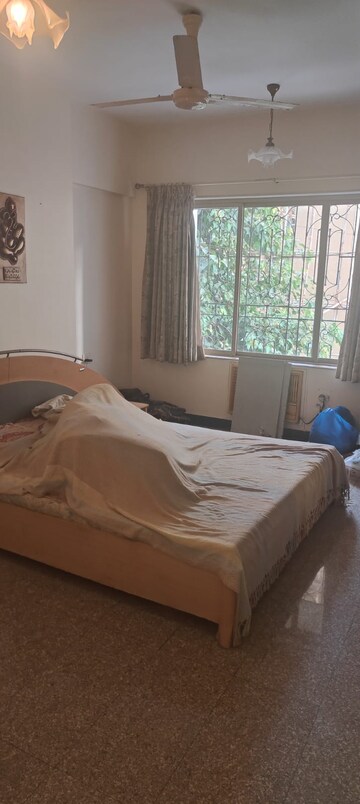 Bedroom in 3 BHK Apartment at Shikha Apartment, Pali Hill – for Rent