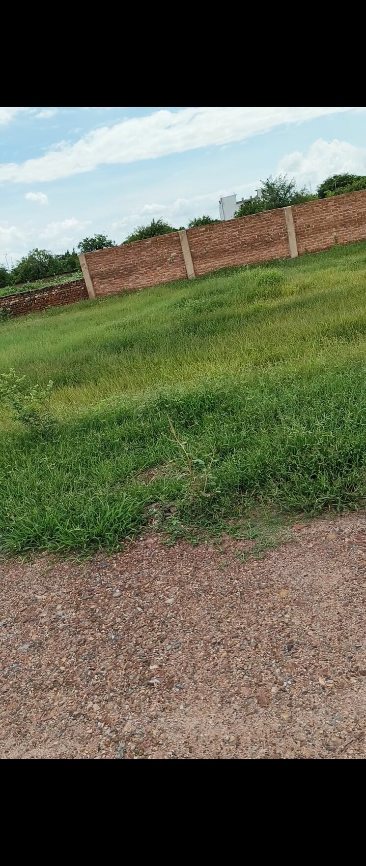 undefined, chhatikara  204 Sq.Yd. Plot In Chhatikara Vrindavan 8240870