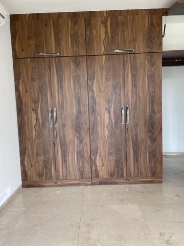 Furnished Amenities in 3 BHK Apartment at Oberoi Realty Exquisite, Goregaon East – for Rent