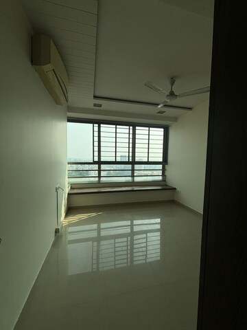 3 BHK Apartment For Rent in Oberoi Realty Woods Goregaon East Mumbai  8240874