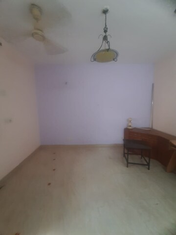 Room in 1.5 BHK Builder Floor at Rohini Sector 8 – for Rent