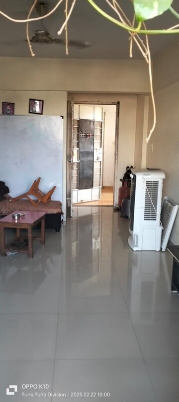 Master Bedroom in 2 BHK Apartment at Yash Ravi Park, Hadapsar – for Sale