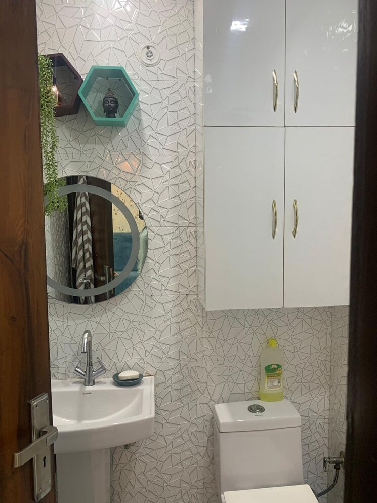 Bathroom, vaishali-media-apartment 1 Bedroom 550 Sq.Ft. Builder Floor In Vaishali Sector 5 Ghaziabad 8241004