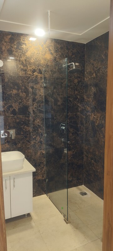 Bathroom in 3 BHK Builder Floor at BP Homes, Sector 85 – for Sale