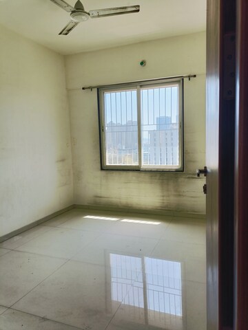 Room in 2 BHK Apartment at Prasun Sarvam, Kharadi – for Rent