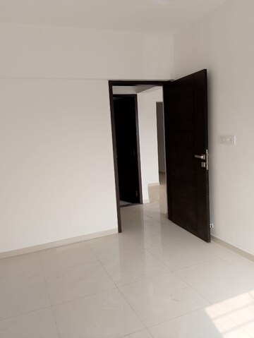 Room in 2 BHK Apartment at PGD Pinnacle, Mundhwa – for Rent