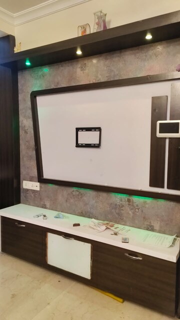 Furnished Amenities in 2 BHK Apartment at MM Spectra, Chembur – for Rent